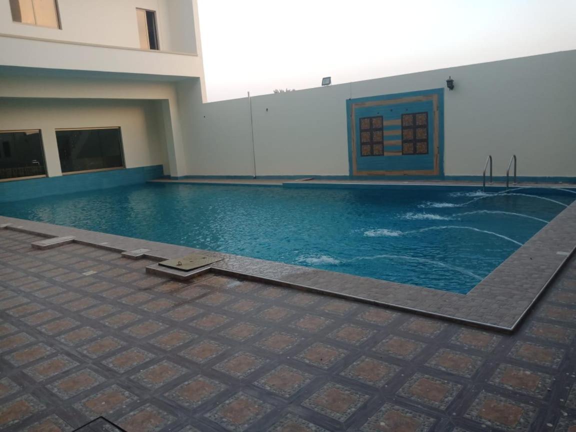 Shahi Palace Hotel Chichawatni Exterior photo